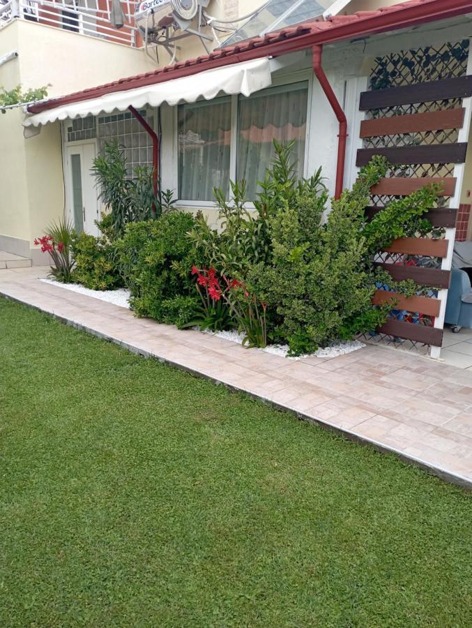 Райский Уголок Nea Moudania Exterior photo